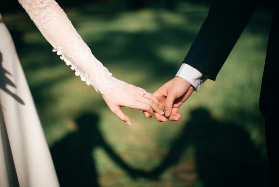 Hello Drive Bristol's 4-6-8 seater vehicles ready for affordable wedding transportation, ensuring a comfortable and timely arrival.